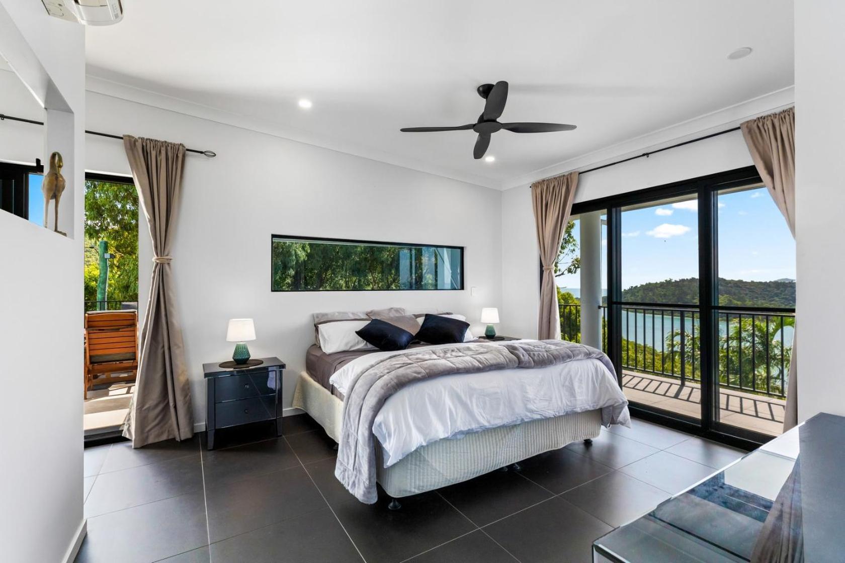 Panorama At Shute Harbour Villa Exterior photo